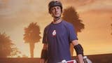 Tony Hawk promove Pro Skater 1 + 2 apanhando as letras S-K-A-T-E na vida real