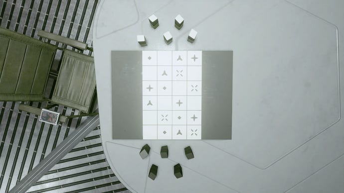 A Starfield screenshot of the in-game boardgame Symbol Game, viewed from above with pieces taken off the board.