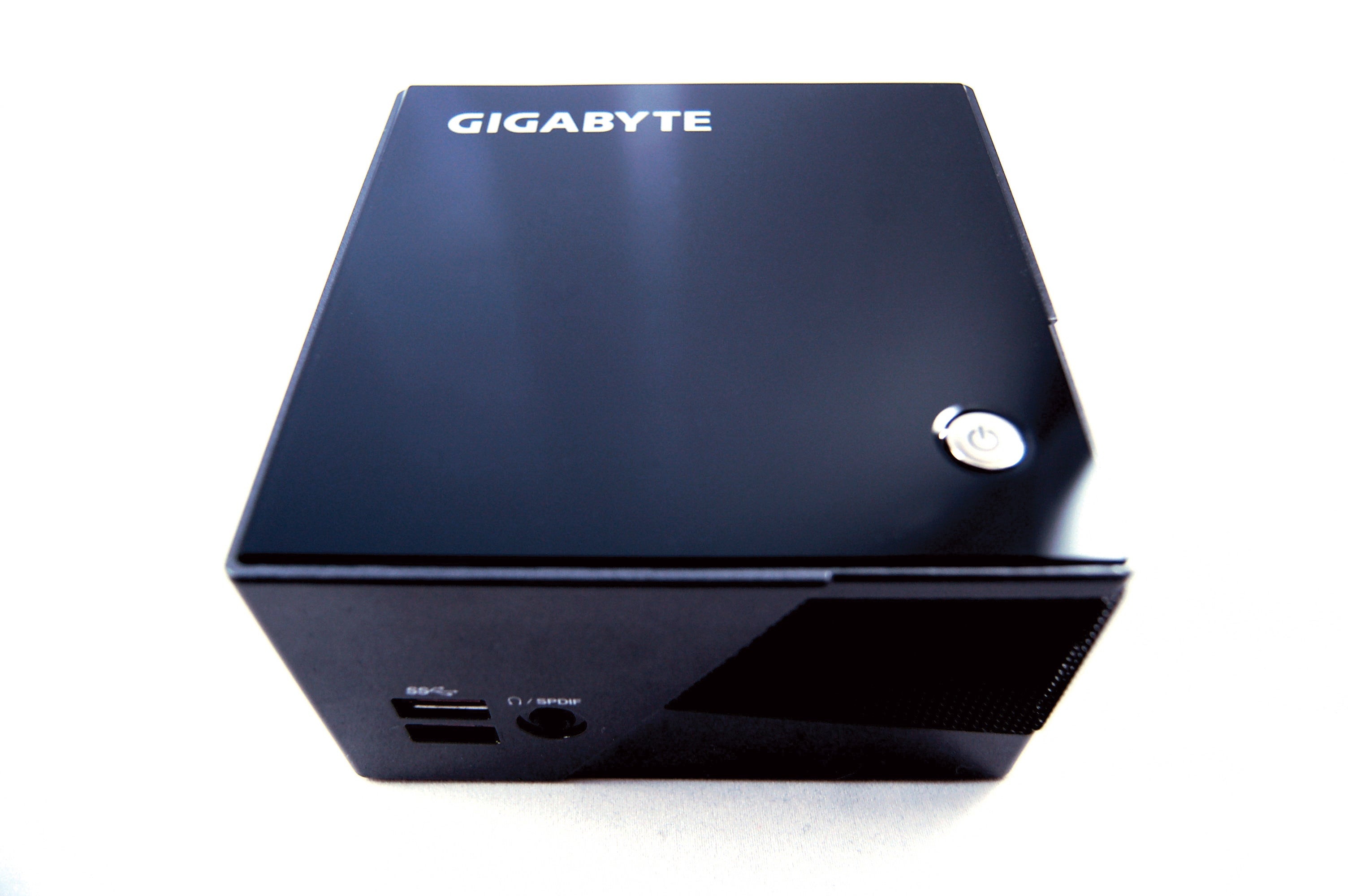 GB-BXi7-4770R (rev. 1.0) Overview | BRIX (Mini-PC Barebone