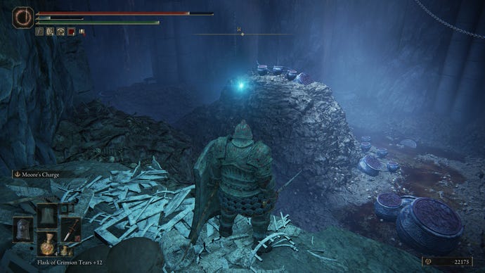 Un Tarnished se encuentra frente a una habitación sombría llena de frascos y cuerpos amontonados en montañas en Elden Ring: Shadow of the Erdtree.