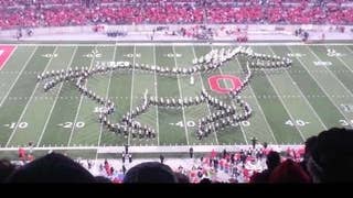 Incredible marching band performance at American football match celebrates video games