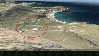 Snímku ostrova Lemnos z Google Earth přesně odpovídá scéna z ArmA 3