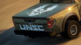 Samochód Bonda i Ford Raptor w barwach Halo w Forza Horizon