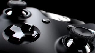 Xbox One - kontroler na baterie, wibrujące triggery