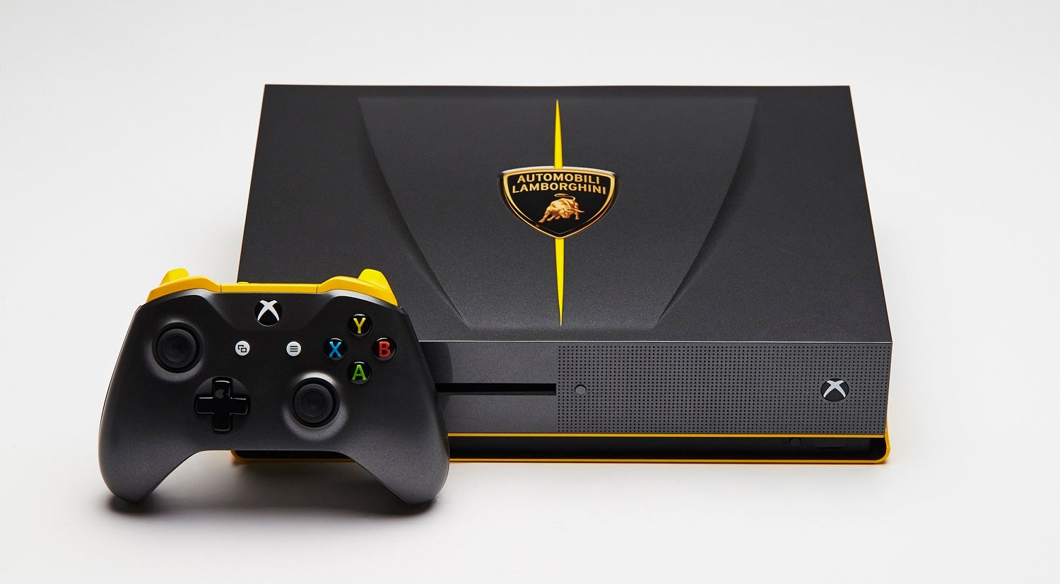Lamborghini i Audi R8 - „samochodowe” obudowy Xbox One | Eurogamer.pl