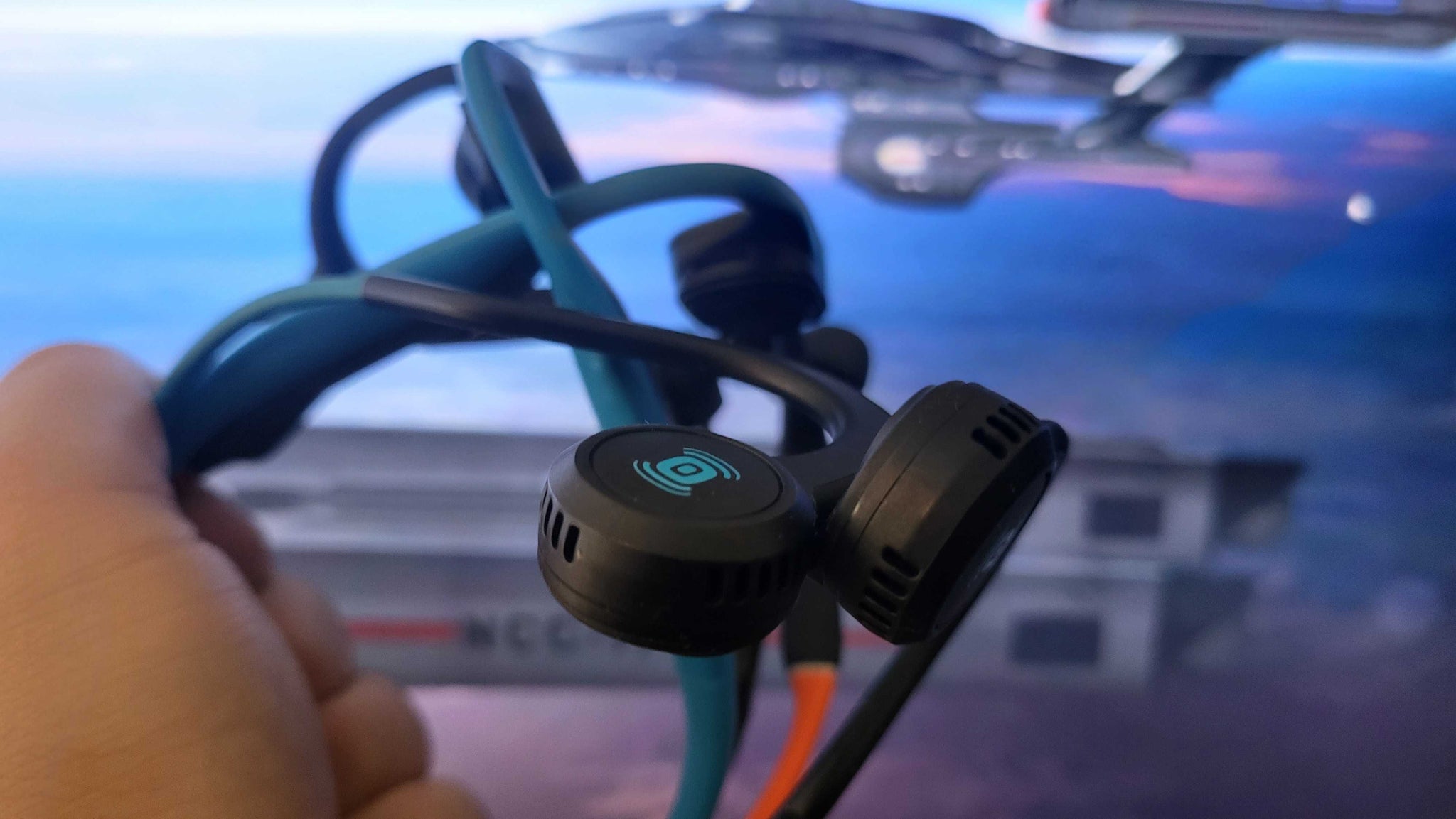 A fistful of bone-conducting headsets - 6