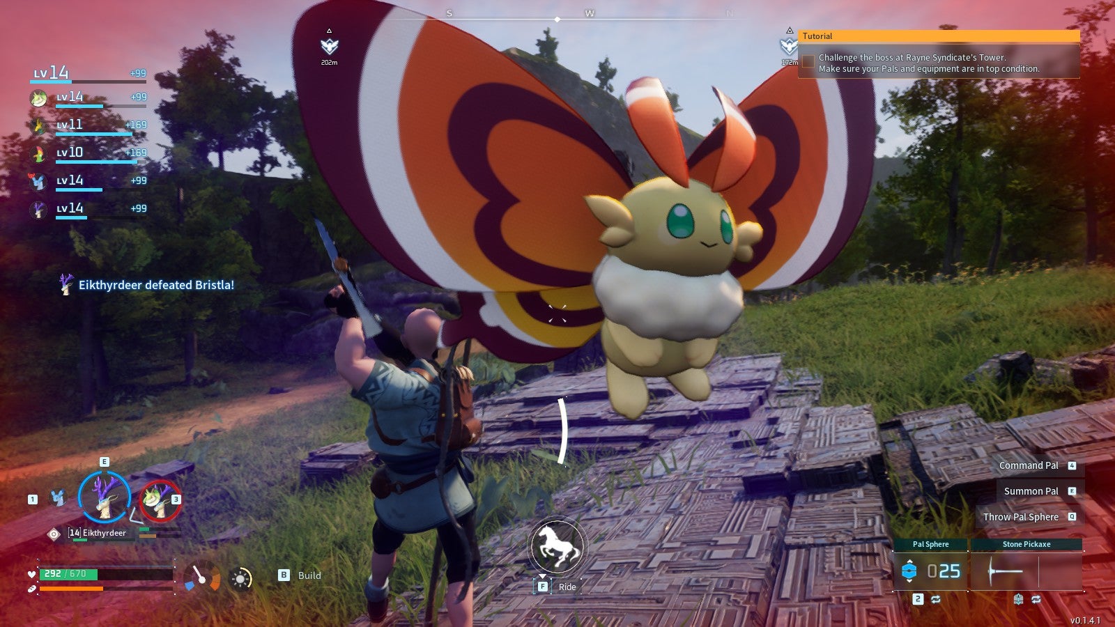 Facing off against a Cinnamoth in Palworld. - 1