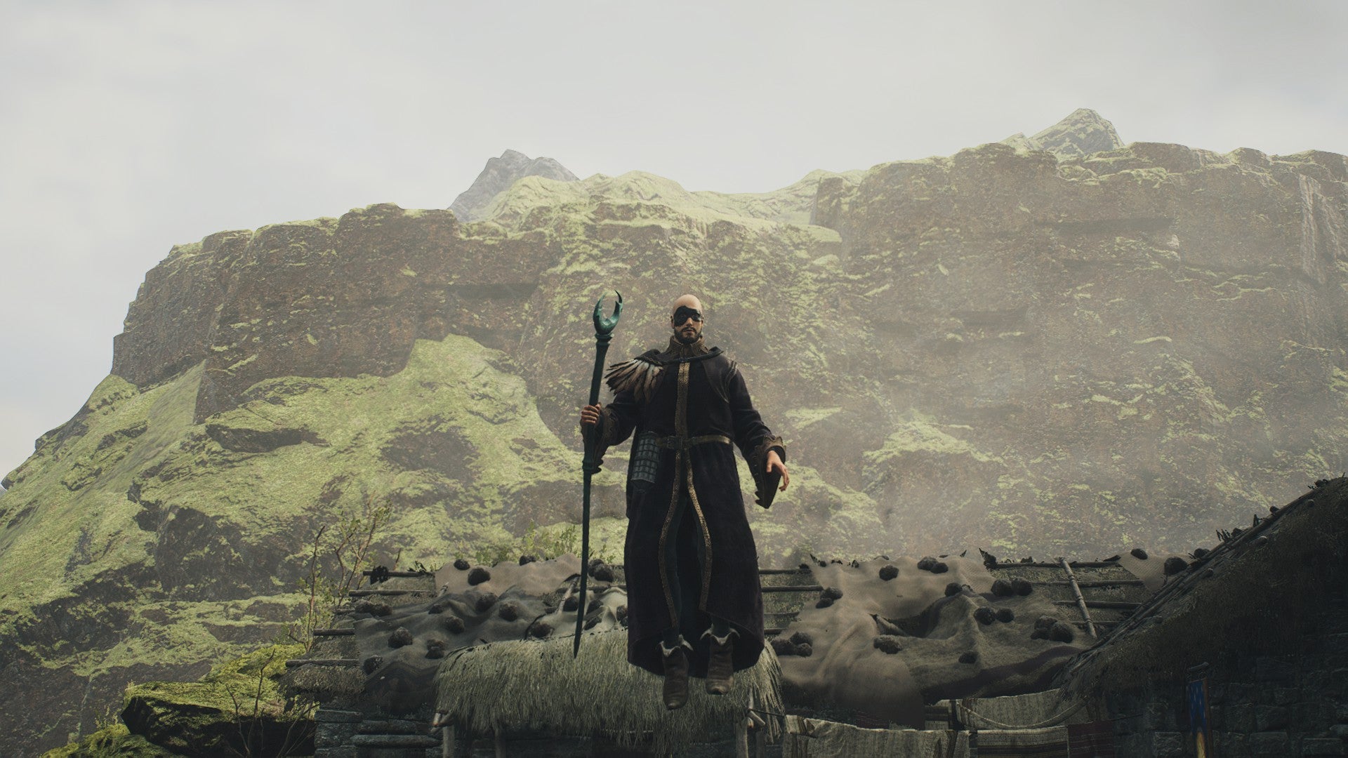 A Sorcerer levitates in the air in Dragon's Dogma 2. - 1