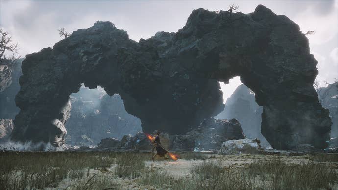 Giant Shigandang looms over the tiny-in-comparison Destined One in this secret area in Black Myth: Wukong.