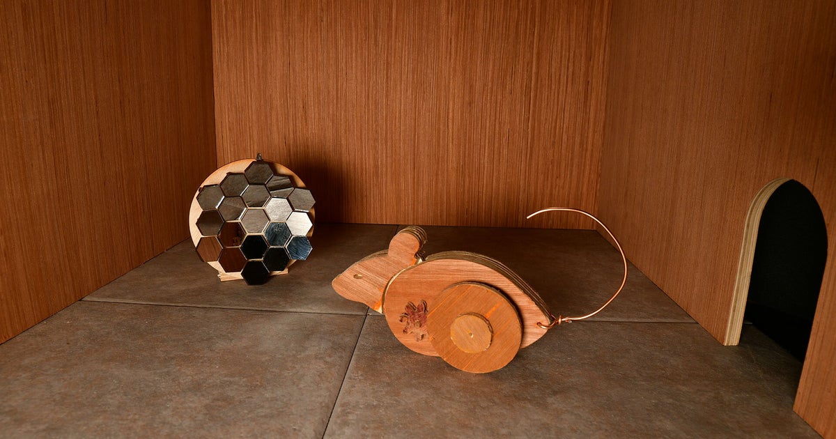 Explore a puppetmakers fear of dark or fruitless digital conditioning in Éalú, a deceptively cute stop-motion maze game Explore a puppetmakers fear of dark or fruitless digital conditioning in Éalú, a deceptively cute stop-motion maze game