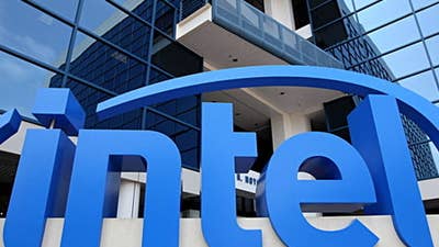 Intel reports flat revenues and profits for Q1