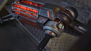 Arma di Half-Life 2 venduta per 21.000 $