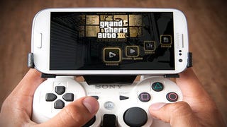 Nifty device melds PlayStation DualShock controller to your mobile