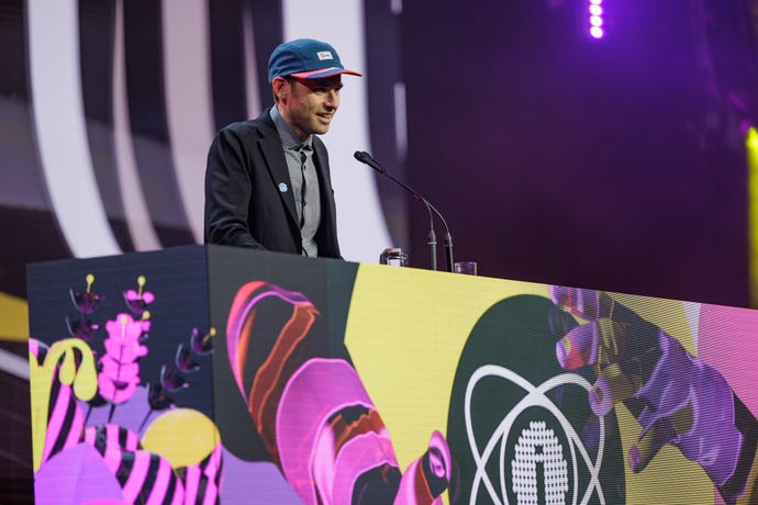 Cosmo D receives the Nuovo Award at GDC 2023