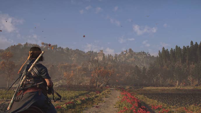 AC Shadows screenshot showing Naoeo in autumnal fields