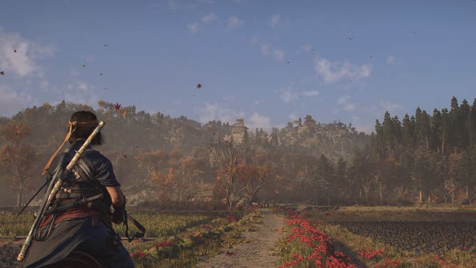 AC Shadows screenshot showing Naoeo in autumnal fields