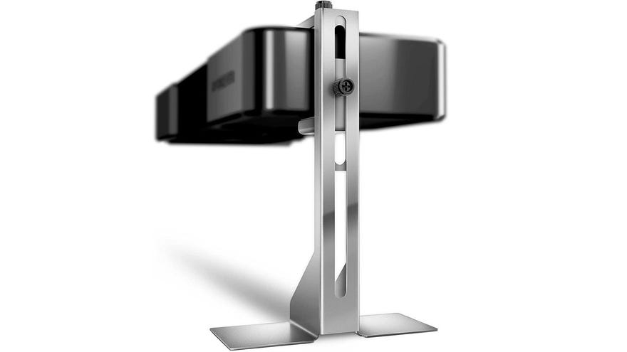 a gpu support brace for graphics cards made out of aluminium