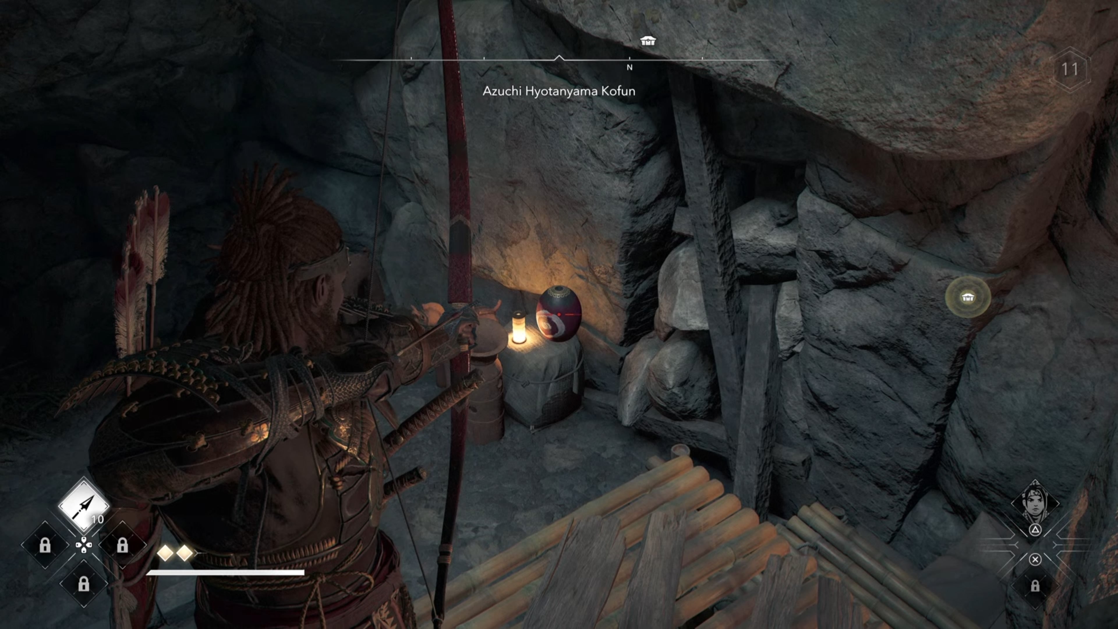 Yasuke aiming his bow at a red jar in Assassin&rsquo;s Creed Shadows.