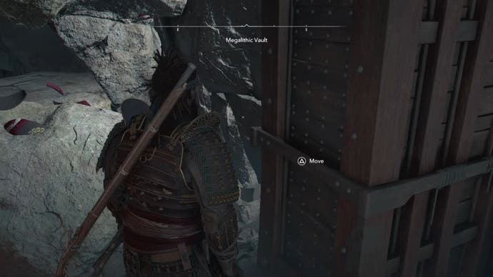 Yasuke schiebt einen Block im Megalithic Vault Kofun in Assassin's Creed Shadows.