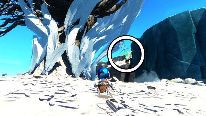 A circle showing the location of a green raven in Astro Bot.