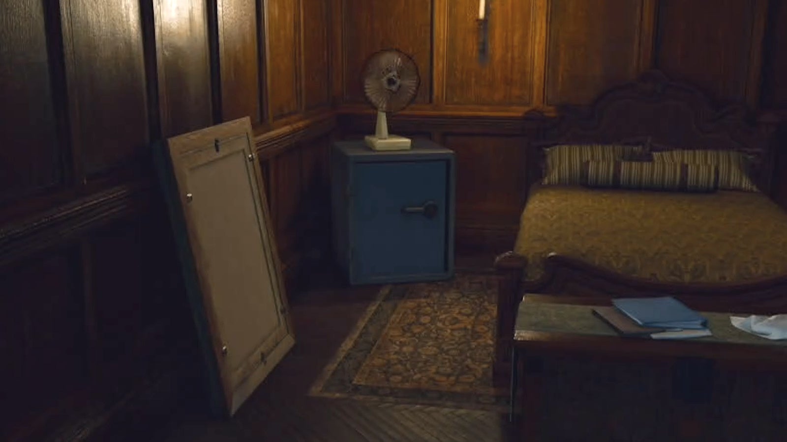 A closed safe in the safehouse in Call of Duty Black Ops 6.