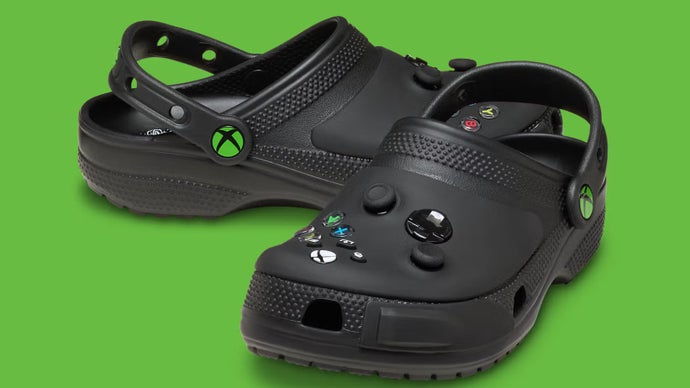 Crocs의 공식 라이센스를 받은 이 신발은 Xbox 컨트롤러처럼 보이도록 디자인되었습니다
