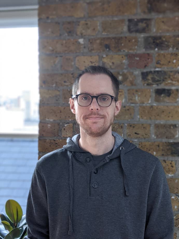 Chris Hohbein,社区与社交媒体负责人