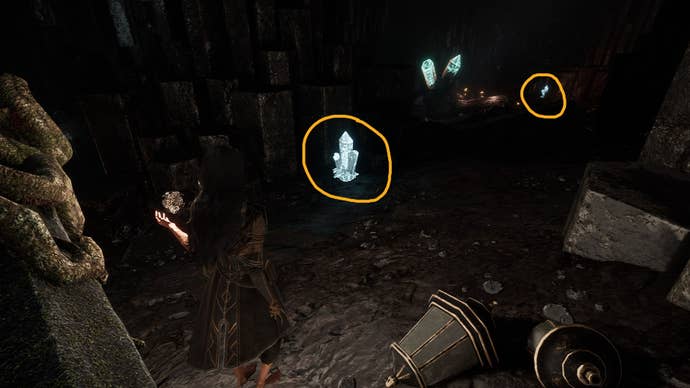 Lune is seen inside Tide Caverns, where two Crystal Rocks have been labelled in Clair Obscur: Expedition 33