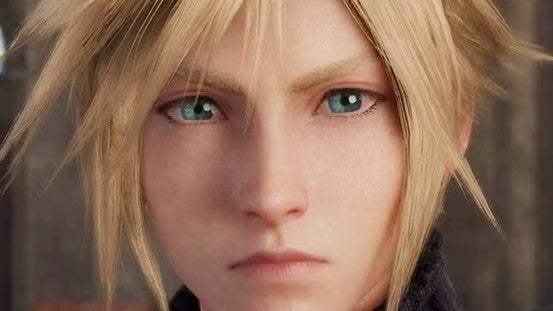 Time de FF7 Remake cogitou diminuir espada de Cloud e desistiu
