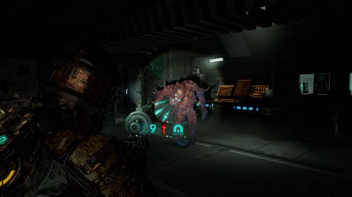 Isaac slows The Hunter using Stasis in Dead Space