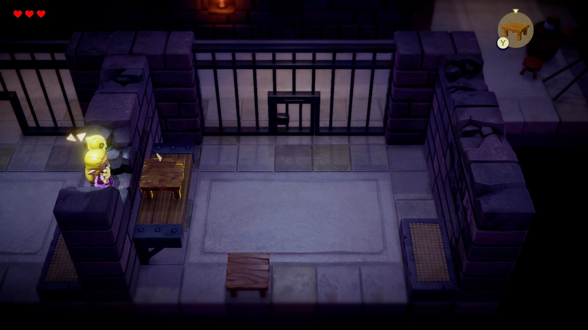 Princess Zelda sneaking out of her jail cell in Hyrule Castle in Zelda: Echoes of Wisdom. - 3