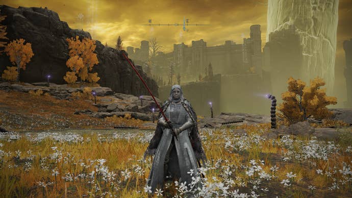 The player stands in front of the Golden Lineage Evergaol in Elden Ring