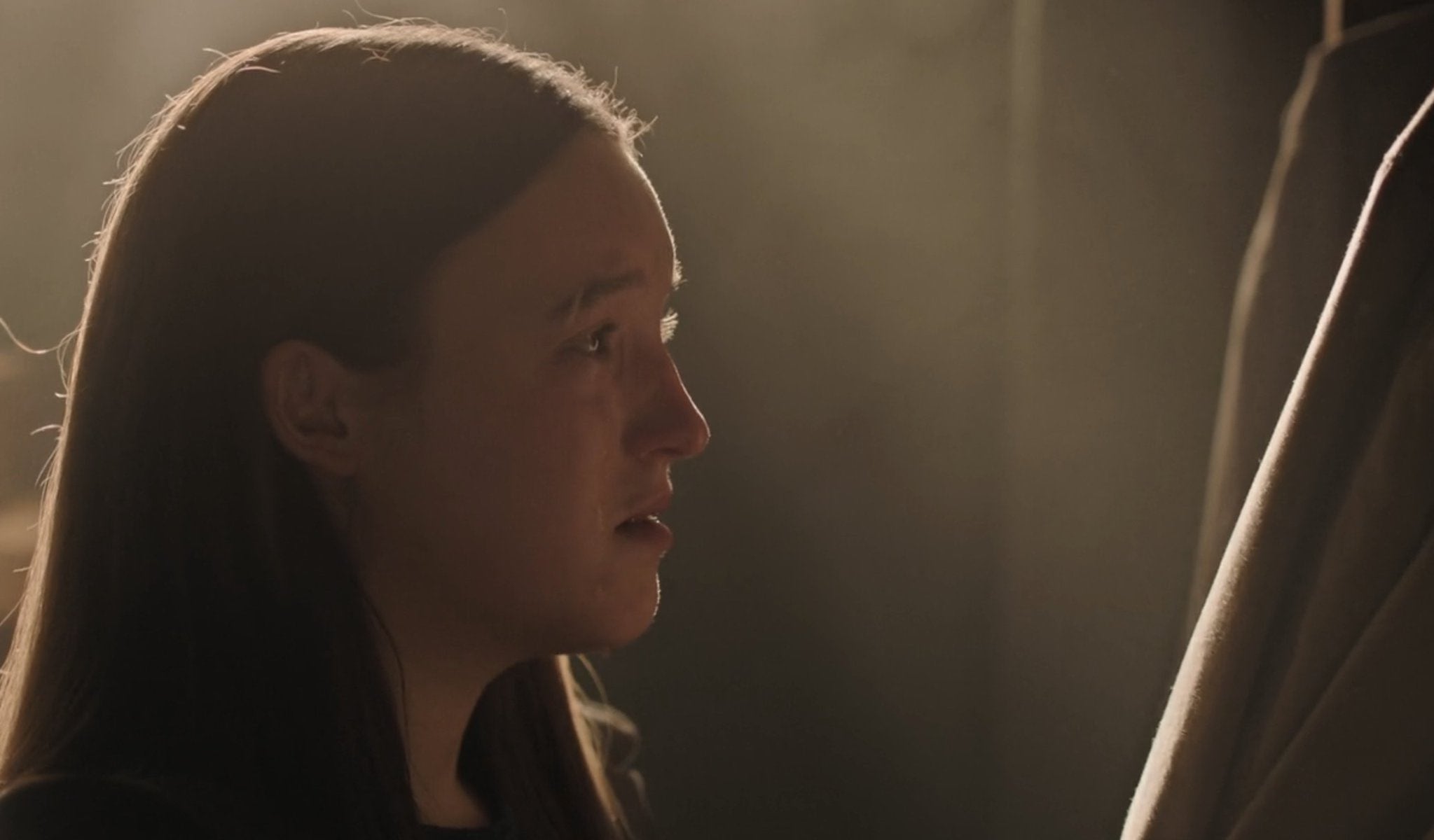 Ellie cries while looking around Joel&rsquo;s house in The Last of Us