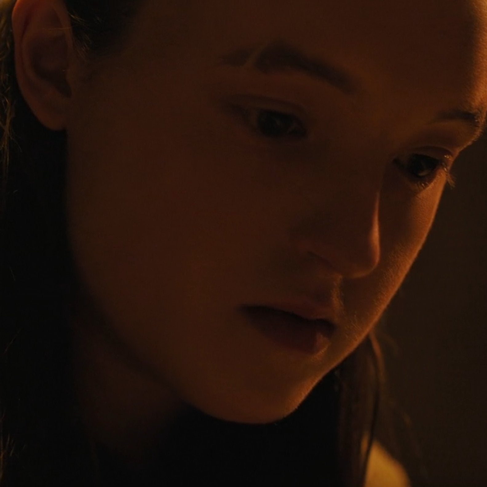 Ellie looks solemn in TLOU season two