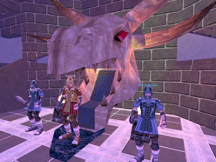 Soldiers stand next to a throne in EverQuest