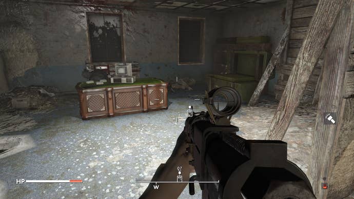 The player looks at the chief's office in Lewisham Police Station, the location of a weapon stash, in Fallout 4 mod, Fallout London