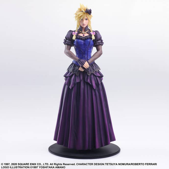 Cloud Strife dress figurine in full
