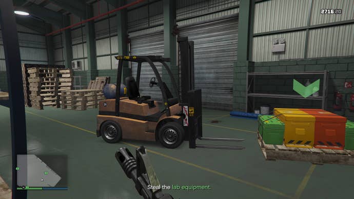GTA Online Forklift truck and equipment on crate