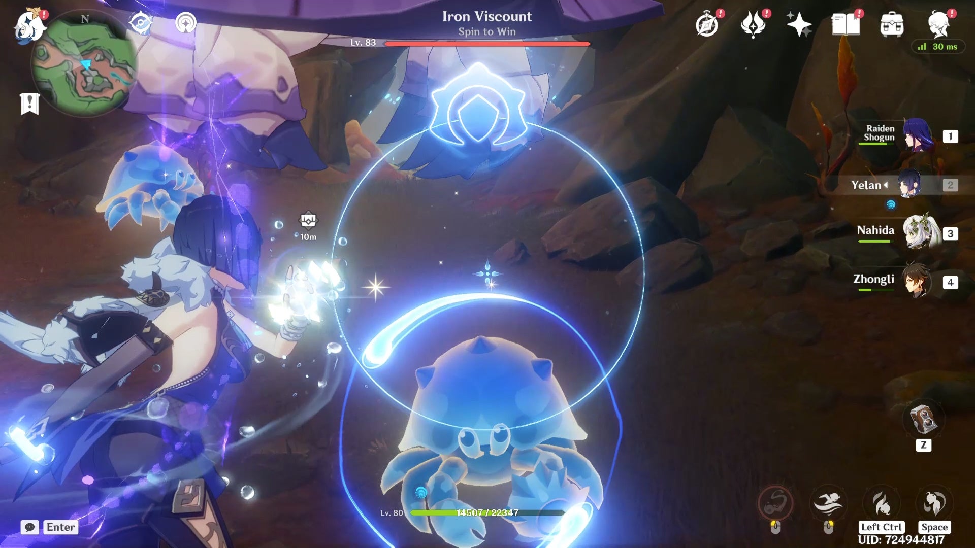 Yelan underwater aiming at a blue grab with a blue circle around it.