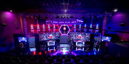 Gfinity董事长与CEO辞职,推动60%成本削减计划|电竞行业成本控制策略