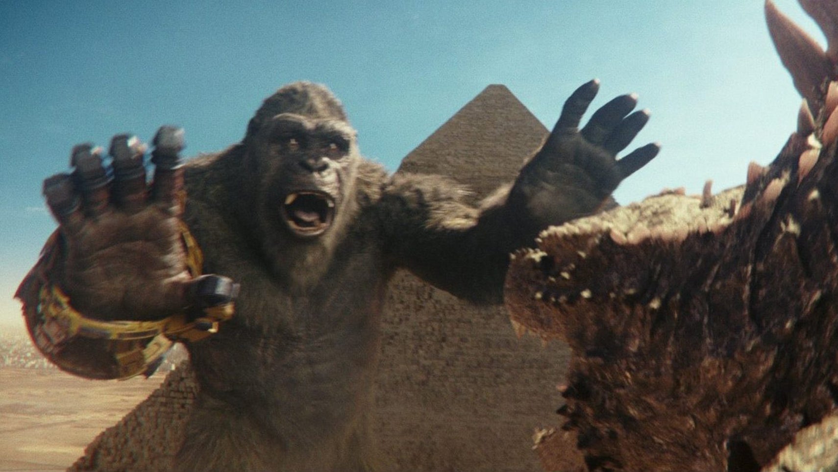 Godzilla x Kong: The New Empire - Kong tries to reason with Godzilla - 1