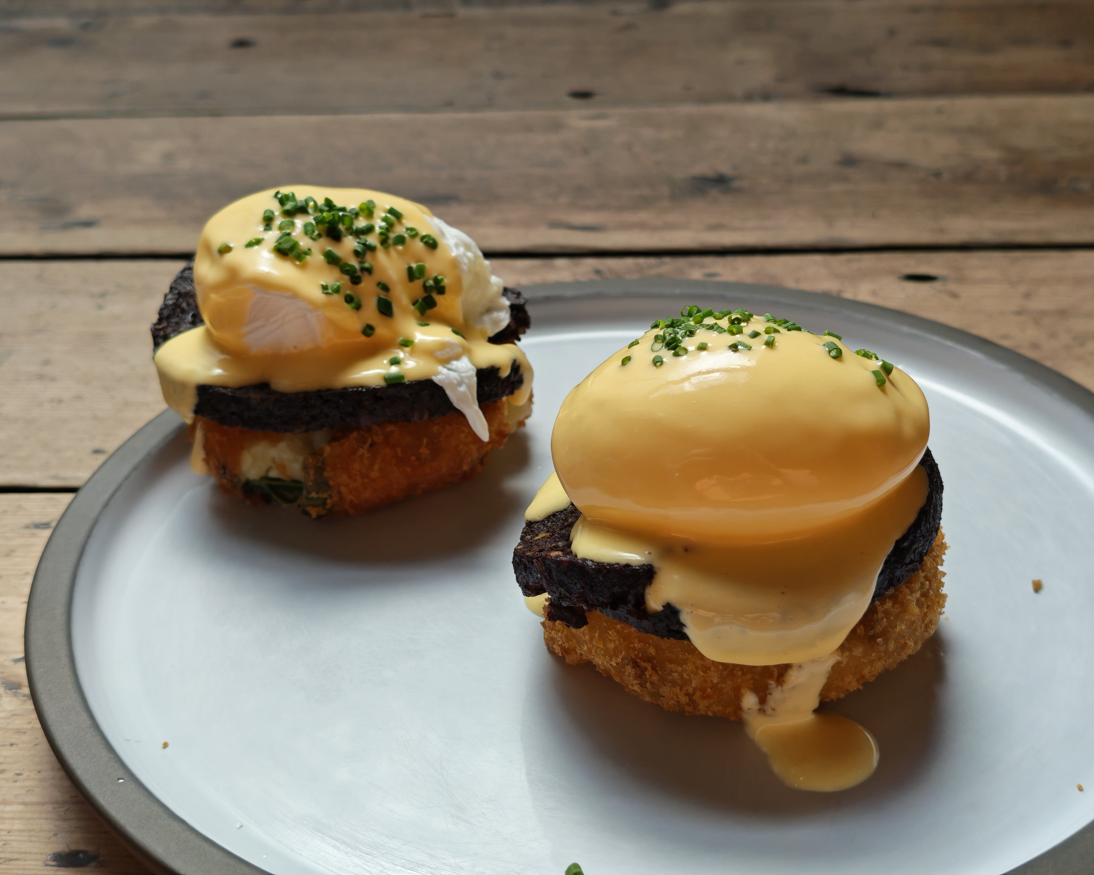Eggs benedict