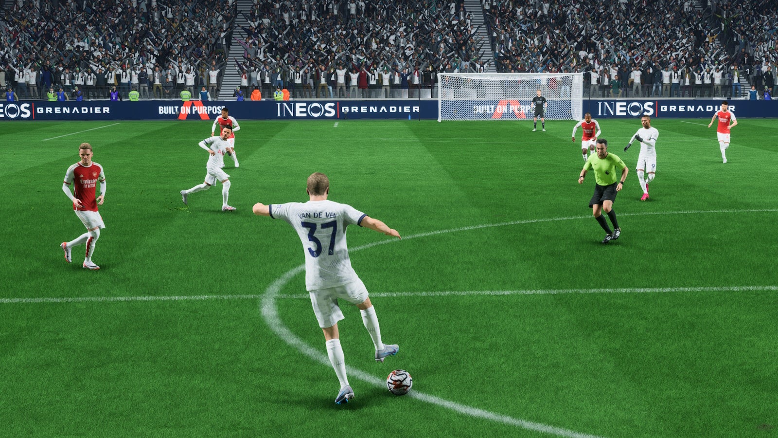 tottenham player performing a flair pass in cropped rewind mode