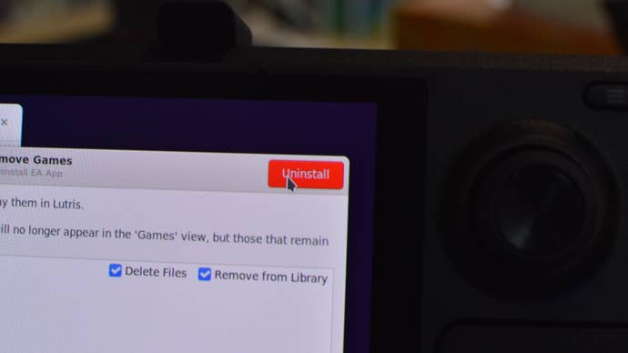 Step 2 of how to uninstall launchers with Lutris on the Steam Deck: click “Uninstall”