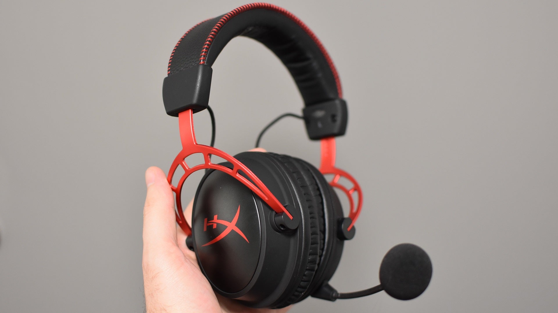 The HyperX Cloud Alpha Wireless, my gaming headset of choice, is over £70 / $70 off for Black Friday