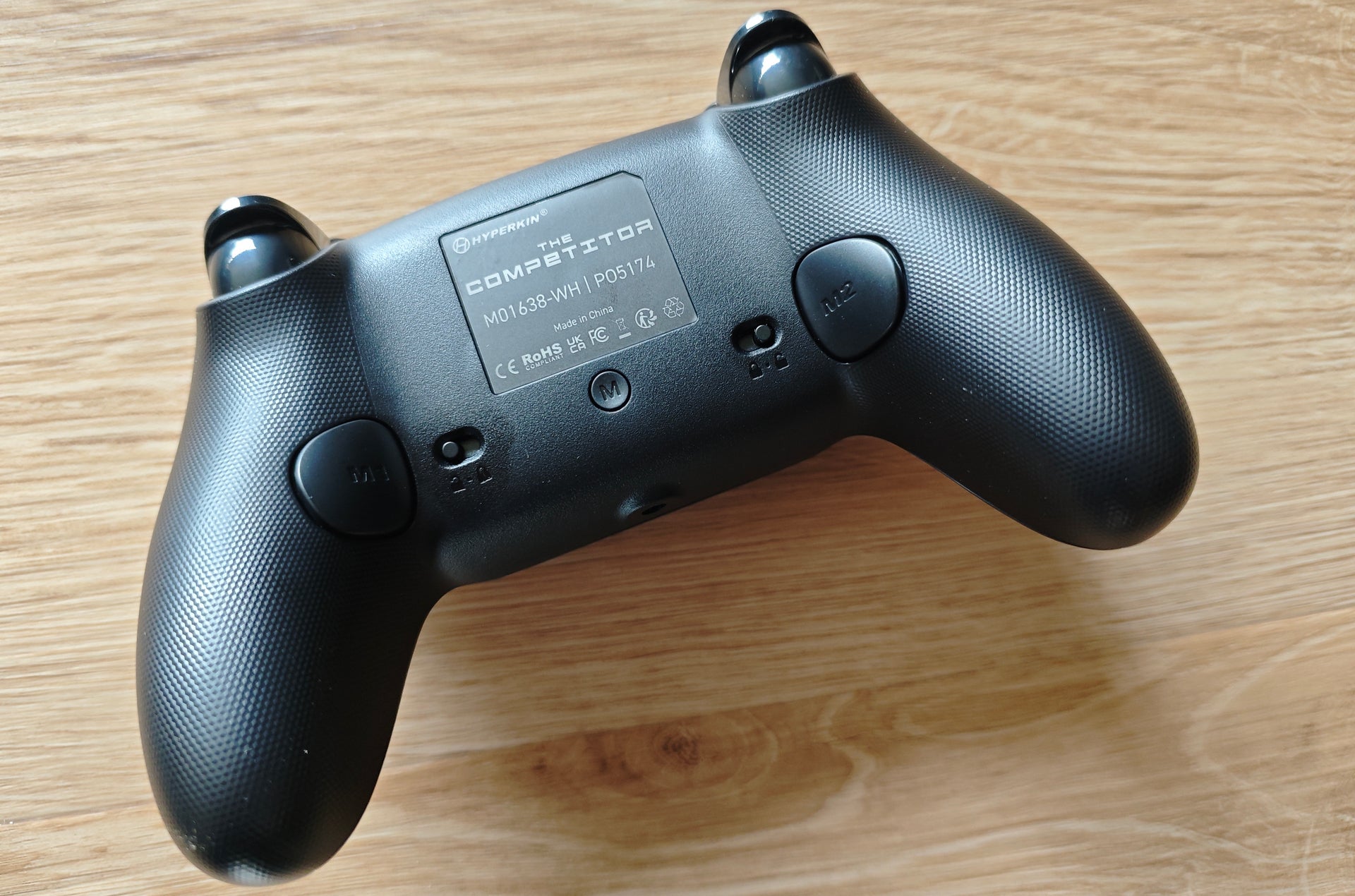 Competitor Controller Hyperkin The Competitor Controller im Test - sieht aus wie ein ...