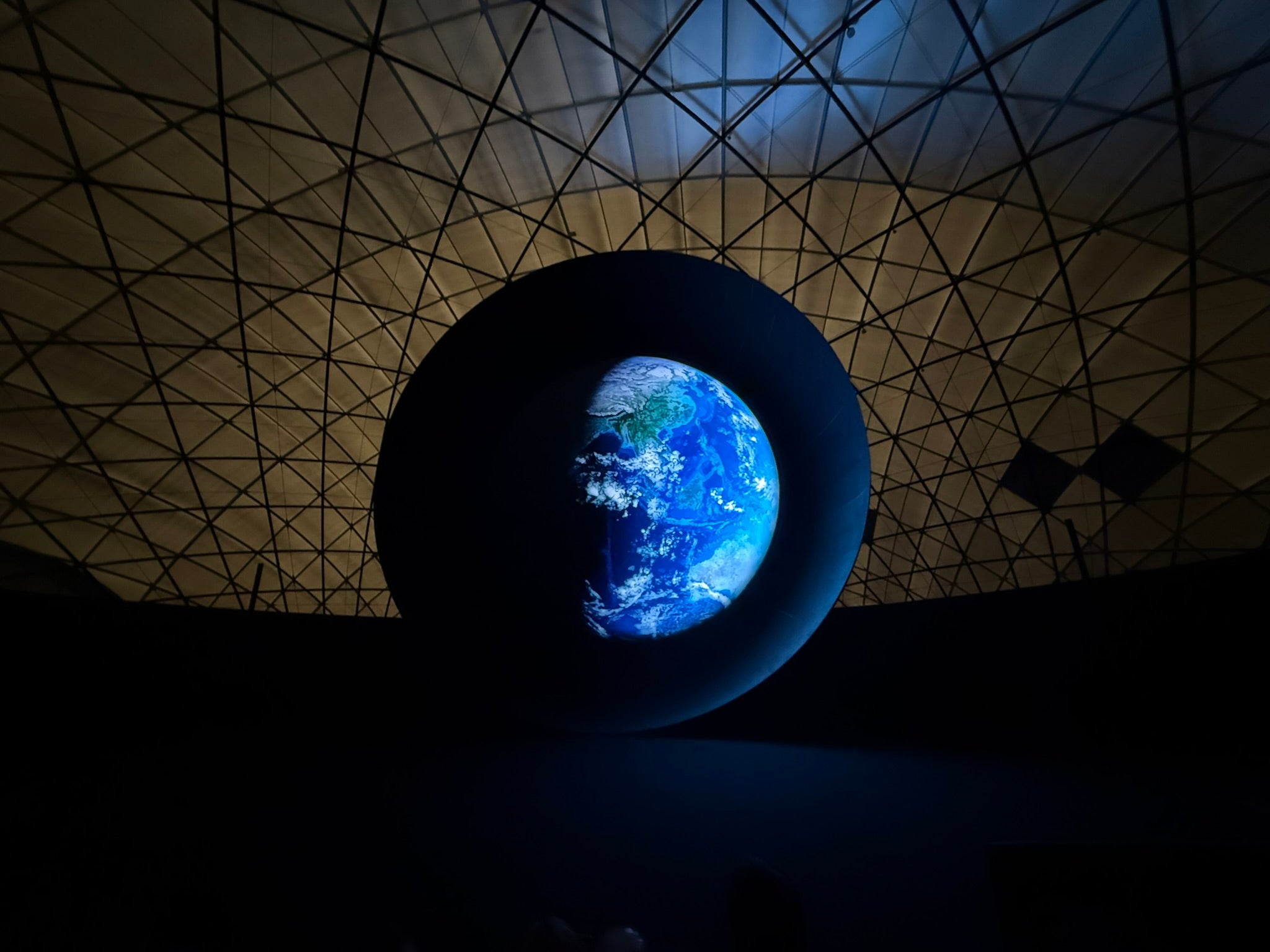 Photo from the World Expo 2025 in Osaka showing a strange orb glowing blue and black