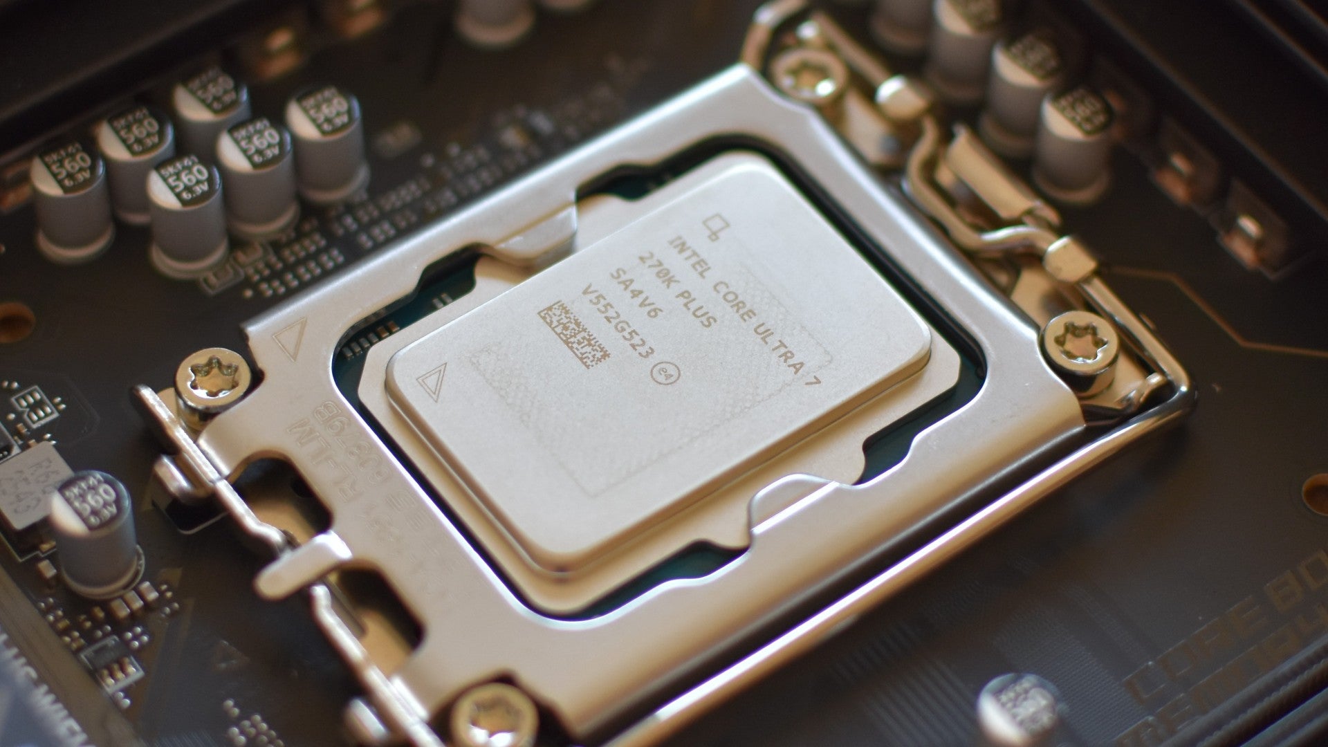 The Intel Core 7 270K Plus gaming CPU installed in a motherboard.