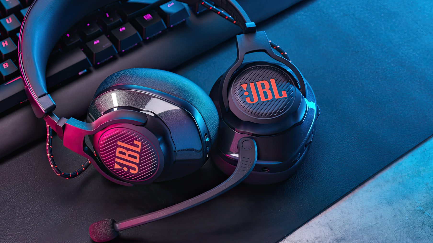 jbl quantum 600 wireless gaming headset