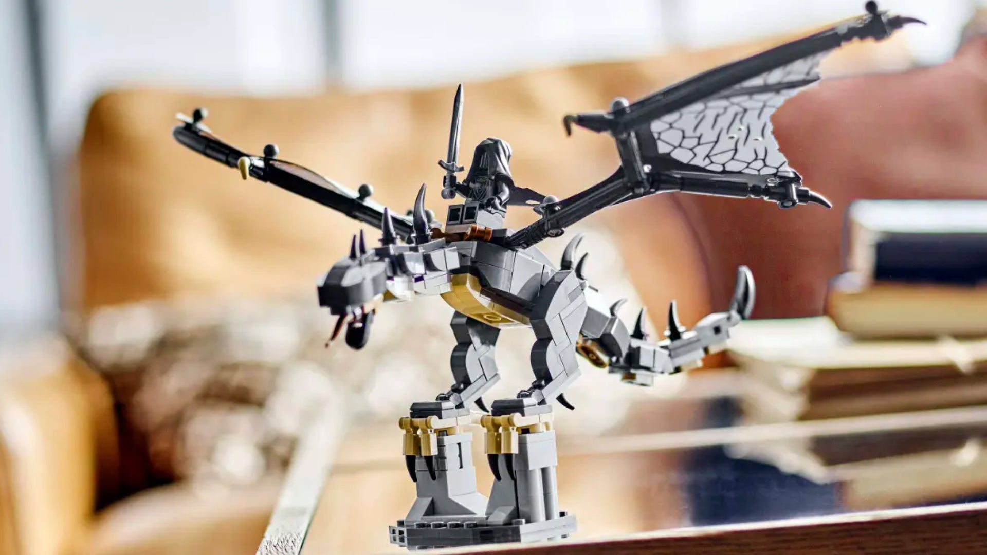 The Lord of the Rings Fell Beast and Nazgul minifigure - 3